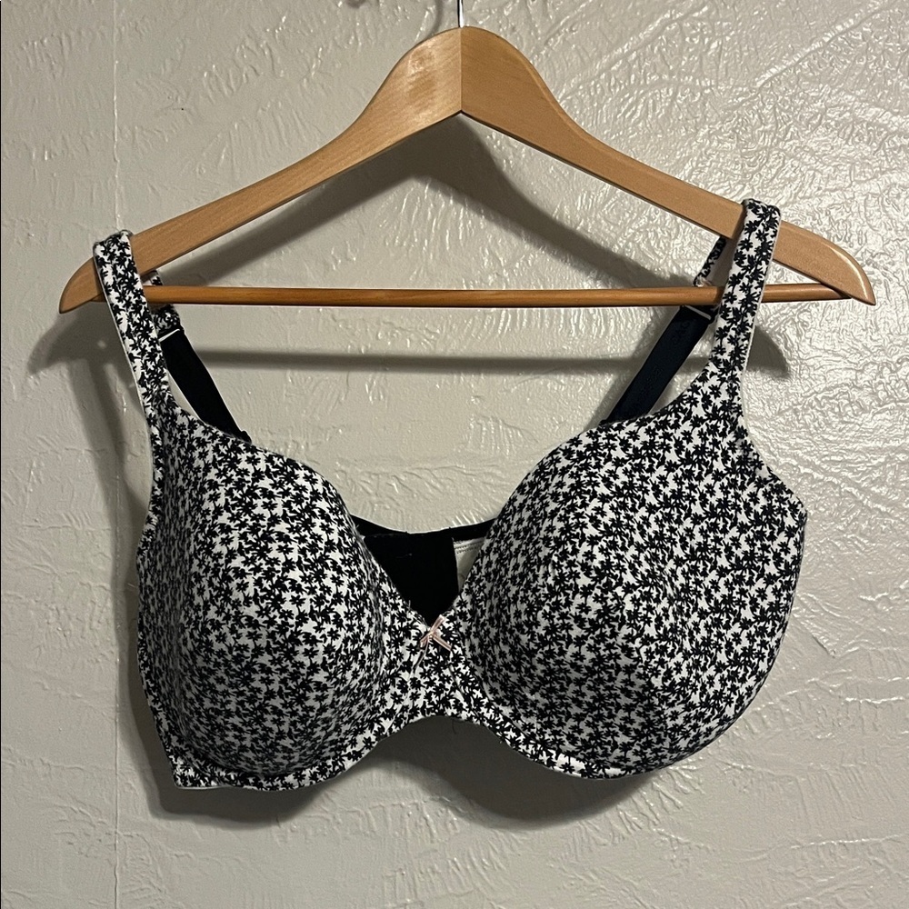 Cacique Black and White Floral Cotton T-Shirt Bra